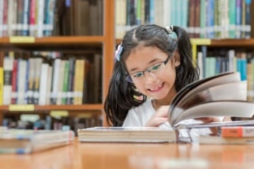 girl reading